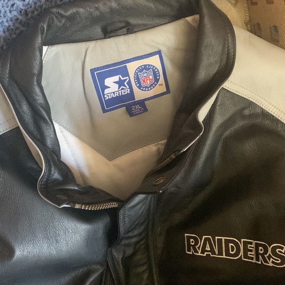 VINTAGE HIGH QUALITY LEATHER RAIDERS JACKET. EXCELLENT CONDITION. - Picture 14 of 14
